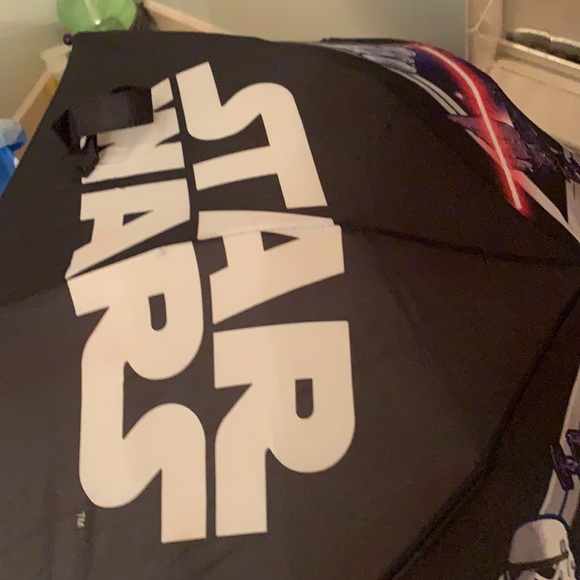 R
COLLECTIBLE! ..STAR WARS ! Darth Vader kids umbrella. Collector’s item!!! - Picture 5 of 8